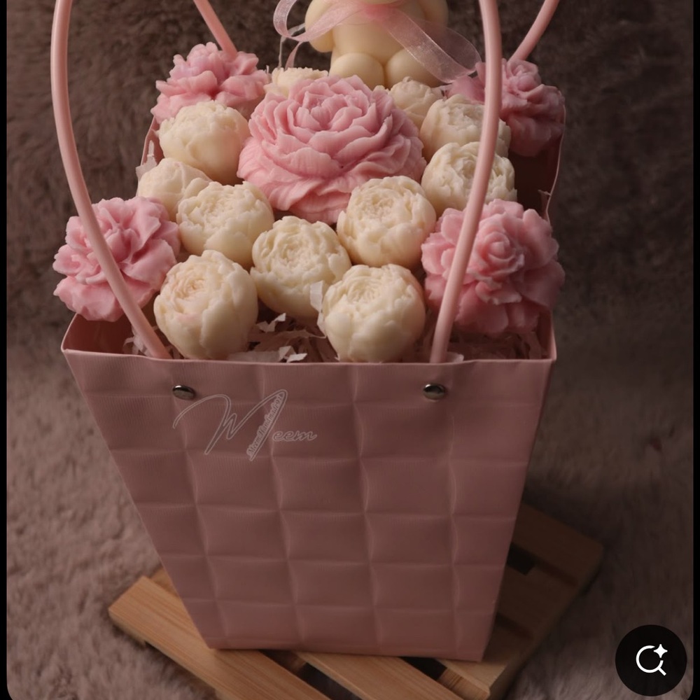 Gift , candle art